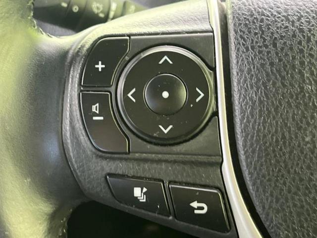 ノア ハイブリッドＳｉダブルバイビー　保証書／純正　９インチ　ＳＤナビ／フリップダウンモニター／衝突安全装置／両側電動スライドドア／シートヒーター　前席／車線逸脱防止支援システム／シート　ハーフレザー／ヘッドランプ　ＬＥＤ　バックカメラ（14枚目）