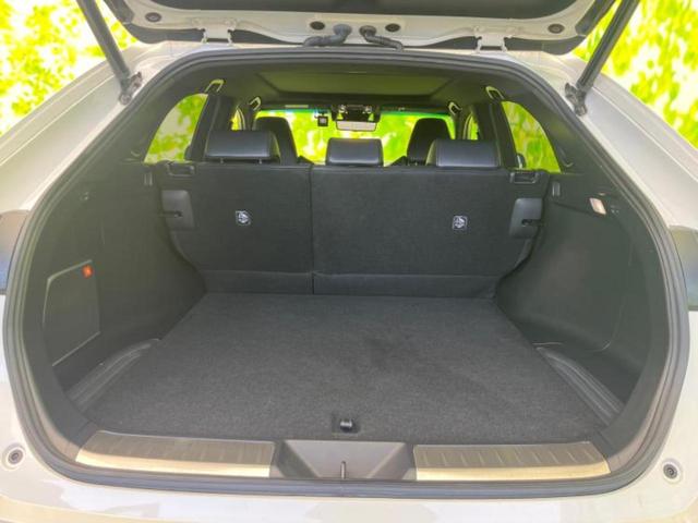 ハリアー Z 新品タイヤ/サンルーフ/JBL/保証書/純正 SDナビ/デジタルインナーミラー/トヨタセーフティセンス/パノラミックビューモニター/車線逸脱防止支援システム/シート ハーフレザー/電動バックドア(8枚目)