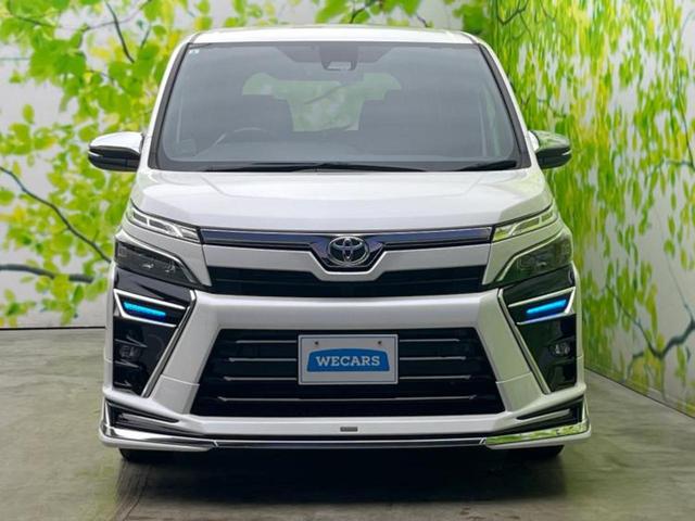 ヴォクシー ＺＳキラメキ３　新品タイヤ／純正エアロ／保証書／純正　１０インチ　ＳＤナビ／フリップダウンモニター　純正　１２．８インチ／衝突安全装置／両側電動スライドドア／車線逸脱防止支援システム／シート　ハーフレザー　フルエアロ（38枚目）