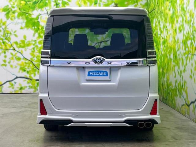 ヴォクシー ＺＳキラメキ３　新品タイヤ／純正エアロ／保証書／純正　１０インチ　ＳＤナビ／フリップダウンモニター　純正　１２．８インチ／衝突安全装置／両側電動スライドドア／車線逸脱防止支援システム／シート　ハーフレザー　フルエアロ（39枚目）