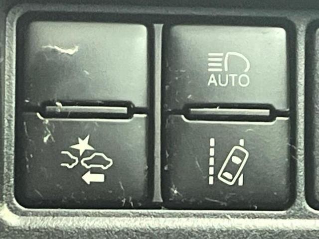 ノア Siダブルバイビー2 新品タイヤ/社外 11インチ SDナビ/フリップダウンモニター/トヨタセーフティセンス/両側電動スライドドア/車線逸脱防止支援システム/シート ハーフレザー/ドライブレコーダー 前後 バックカメラ(27枚目)