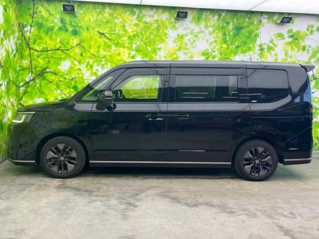 ステップワゴン スパーダ　新品タイヤ／保証書／純正　１０インチ　ＳＤナビ／フリップダウンモニター／衝突安全装置／両側電動スライドドア／車線逸脱防止支援システム／シート　ハーフレザー／電動バックドア／ヘッドランプ　ＬＥＤ　ＥＴＣ（2枚目）