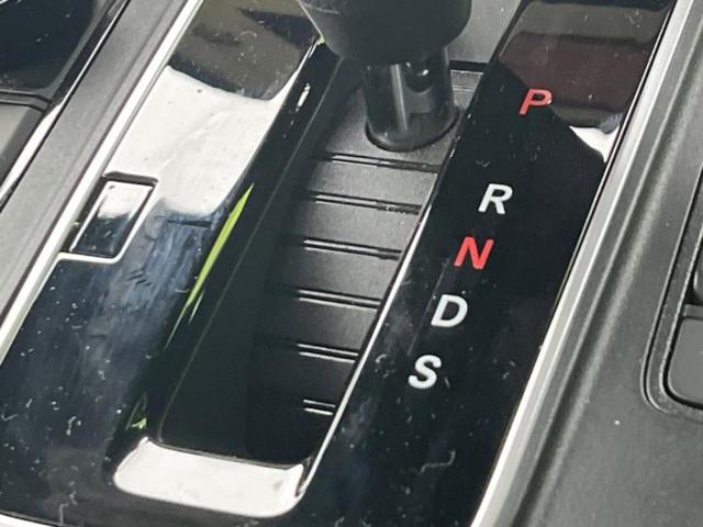 ステップワゴン スパーダ　新品タイヤ／保証書／純正　１０インチ　ＳＤナビ／フリップダウンモニター／衝突安全装置／両側電動スライドドア／車線逸脱防止支援システム／シート　ハーフレザー／電動バックドア／ヘッドランプ　ＬＥＤ　ＥＴＣ（17枚目）