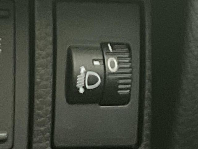 ステップワゴン スパーダ　新品タイヤ／保証書／純正　１０インチ　ＳＤナビ／フリップダウンモニター／衝突安全装置／両側電動スライドドア／車線逸脱防止支援システム／シート　ハーフレザー／電動バックドア／ヘッドランプ　ＬＥＤ　ＥＴＣ（28枚目）