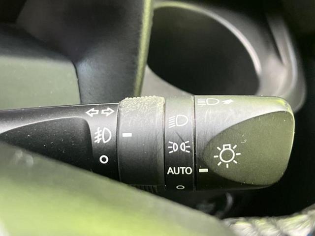 ヴェルファイア Ｚ　Ｇエディション　サンルーフ／保証書／社外　１１インチ　ＳＤナビ／フリップダウンモニター　社外　１２．８インチ／両側電動スライドドア／シート　ハーフレザー／電動バックドア／ヘッドランプ　ＬＥＤ　バックカメラ　電動シート（14枚目）