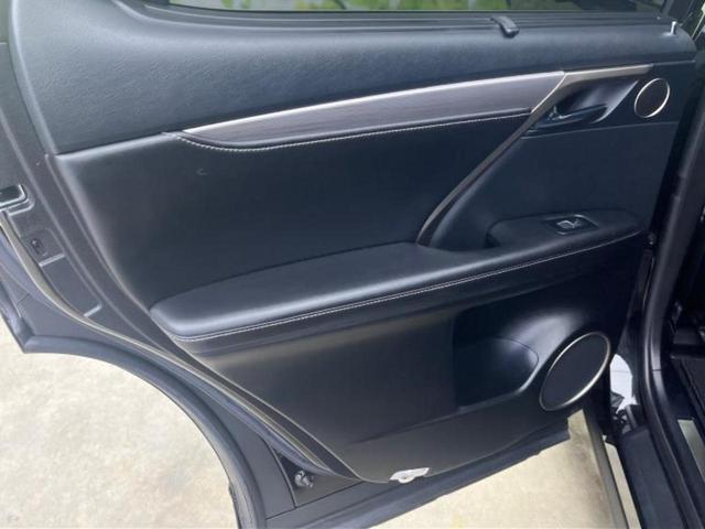 RX 4WD RX200t Fスポーツ サンルーフ/純正エアロ/保証書/純正 SDナビ/プリクラッシュセーフティ/シートヒーター 全席/車線逸脱防止支援システム/シート フルレザー/電動バックドア/ヘッドランプ LED 革シート フルエアロ(21枚目)