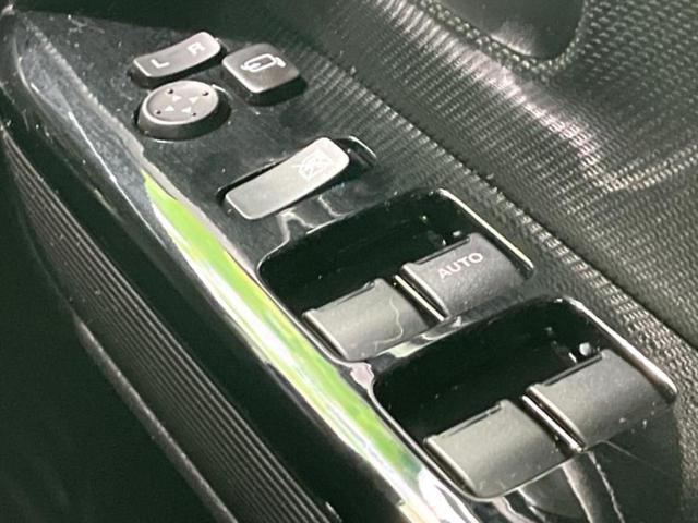 スペーシアカスタム ハイブリッドXSターボ 保証書/純正 8インチ SDナビ/両側電動スライドドア/シートヒーター 運転席/シート ハーフレザー/ヘッドランプ LED/Bluetooth接続/ETC/EBD付ABS/横滑り防止装置 DVD再生(28枚目)