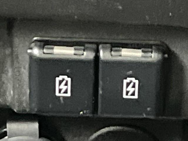 スペーシアカスタム ハイブリッドXSターボ 保証書/純正 8インチ SDナビ/両側電動スライドドア/シートヒーター 運転席/シート ハーフレザー/ヘッドランプ LED/Bluetooth接続/ETC/EBD付ABS/横滑り防止装置 DVD再生(32枚目)