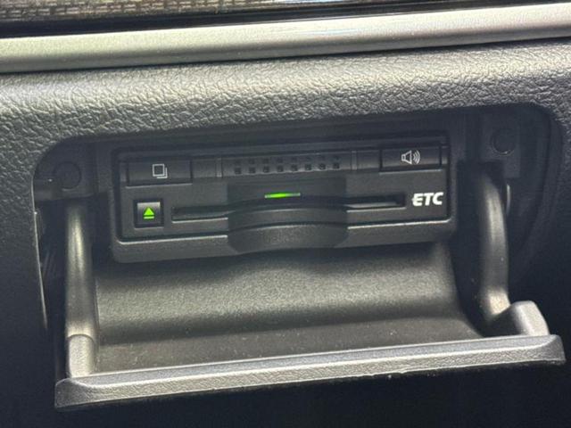 クラウンハイブリッド ハイブリッドアスリートSブラックスタイル 保証書/純正 SDナビ/シートヒーター/シート フルレザー/パーキングアシスト バックガイド/ヘッドランプ LED/ETC/EBD付ABS/横滑り防止装置/アイドリングストップ 革シート バックカメラ(18枚目)