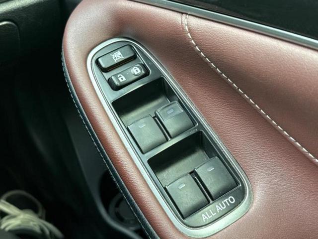 クラウンハイブリッド ハイブリッドアスリートSブラックスタイル 保証書/純正 SDナビ/シートヒーター/シート フルレザー/パーキングアシスト バックガイド/ヘッドランプ LED/ETC/EBD付ABS/横滑り防止装置/アイドリングストップ 革シート バックカメラ(26枚目)