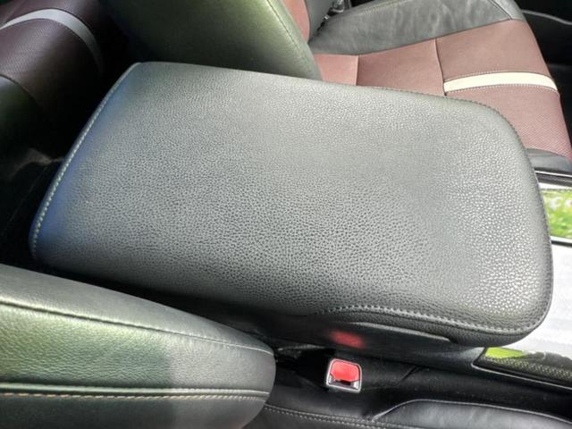 クラウンハイブリッド ハイブリッドアスリートSブラックスタイル 保証書/純正 SDナビ/シートヒーター/シート フルレザー/パーキングアシスト バックガイド/ヘッドランプ LED/ETC/EBD付ABS/横滑り防止装置/アイドリングストップ 革シート バックカメラ(29枚目)