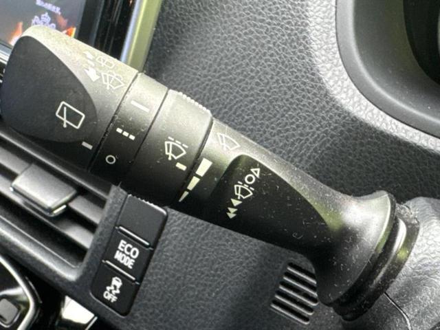 ノア Siダブルバイビー 純正 9インチ SDナビ/フリップダウンモニター/衝突安全装置/両側電動スライドドア/車線逸脱防止支援システム/シート ハーフレザー/ヘッドランプ LED/ETC/EBD付ABS/横滑り防止装置(16枚目)