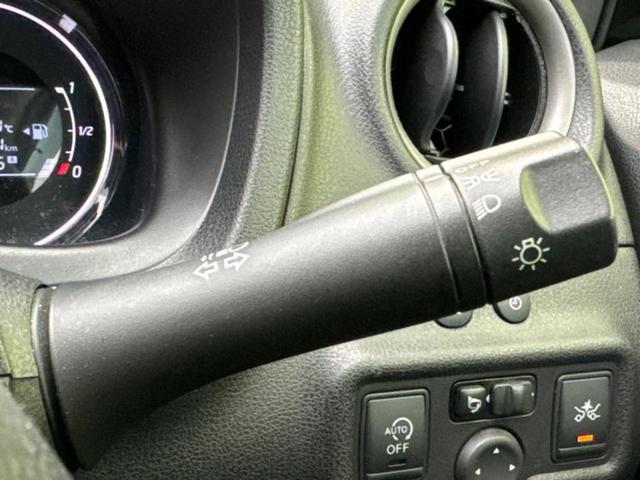 ノート Ｘ　ＤＩＧ－Ｓエマブレパッケージ　新品タイヤ／保証書／純正　ＳＤナビ／衝突安全装置／車線逸脱防止支援システム／ＥＴＣ／ＥＢＤ付ＡＢＳ／横滑り防止装置／アイドリングストップ／バックモニター／地上波デジタルチューナー／エアバッグ　運転席（14枚目）