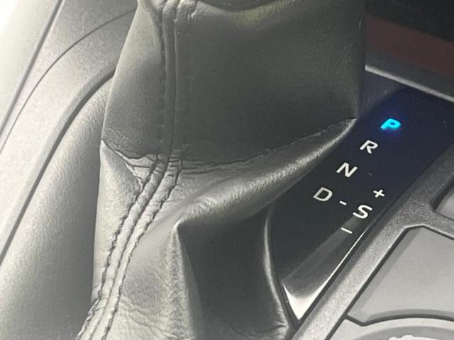 RAV4 4WDハイブリッドG 新品タイヤ/モデリスタエアロ/保証書/ディスプレイオーディオ9インチ/デジタルインナーミラー/トヨタセーフティセンス/シートヒーター 前席/車線逸脱防止支援システム/シート 合皮/電動バックドア TV(17枚目)