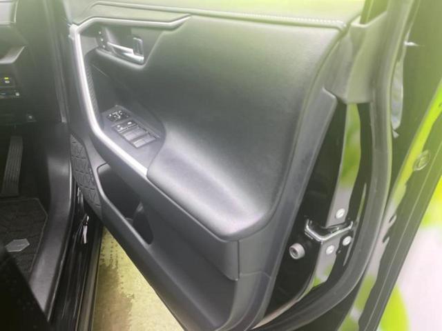 RAV4 4WDハイブリッドG 新品タイヤ/モデリスタエアロ/保証書/ディスプレイオーディオ9インチ/デジタルインナーミラー/トヨタセーフティセンス/シートヒーター 前席/車線逸脱防止支援システム/シート 合皮/電動バックドア TV(19枚目)