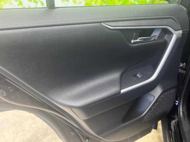 RAV4 4WDハイブリッドG 新品タイヤ/モデリスタエアロ/保証書/ディスプレイオーディオ9インチ/デジタルインナーミラー/トヨタセーフティセンス/シートヒーター 前席/車線逸脱防止支援システム/シート 合皮/電動バックドア TV(21枚目)