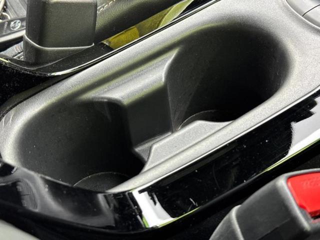 カローラツーリング ハイブリッドダブルバイビー 新品タイヤ/保証書/ディスプレイオーディオ+ナビ/トヨタセーフティセンス/車線逸脱防止支援システム/シート ハーフレザー/ヘッドランプ LED/Bluetooth接続/ETC 衝突被害軽減システム(33枚目)