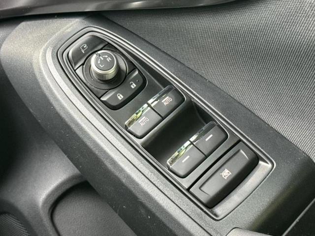 お車に合わせて無料保証以外にも、保証範囲、期間、距離を拡充させた有料保証もご用意しております！中古車の購入が初めてで不安・・・というお客様もご安心ください！