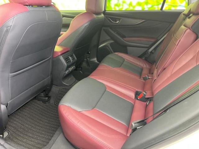 ＷＥＣＡＲＳでは各商談席に大型モニターをご用意しております！見やすい大画面でゆったりと全国の在庫をご覧いただけます！是非ご来店お待ちしております！