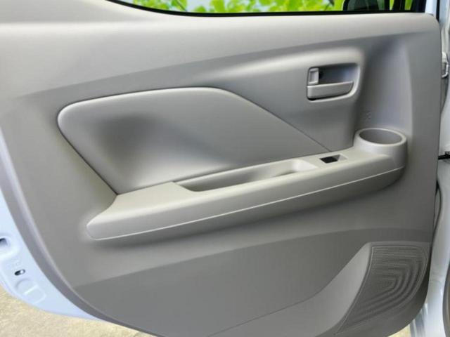 デイズ S 新品タイヤ/保証書/エマージェンシーブレーキ/EBD付ABS/アイドリングストップ/禁煙車/エアバッグ 運転席/エアバッグ 助手席/エアバッグ サイド/衝突安全ボディ/パワーウインドウ 盗難防止装置(22枚目)