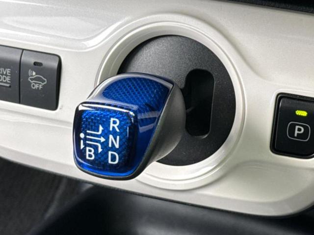 プリウス S 新品タイヤ/純正 SDナビ/トヨタセーフティセンス/車線逸脱防止支援システム/ヘッドランプ LED/Bluetooth接続/ETC/EBD付ABS/横滑り防止装置/アイドリングストップ バックカメラ(17枚目)