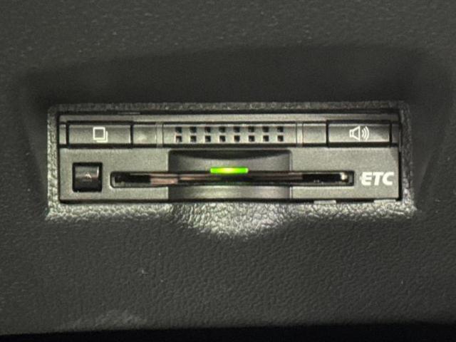 プリウス S 新品タイヤ/純正 SDナビ/トヨタセーフティセンス/車線逸脱防止支援システム/ヘッドランプ LED/Bluetooth接続/ETC/EBD付ABS/横滑り防止装置/アイドリングストップ バックカメラ(18枚目)