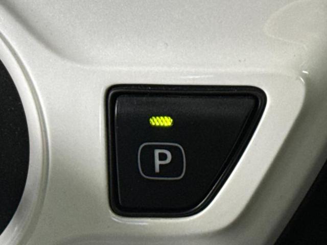 プリウス S 新品タイヤ/純正 SDナビ/トヨタセーフティセンス/車線逸脱防止支援システム/ヘッドランプ LED/Bluetooth接続/ETC/EBD付ABS/横滑り防止装置/アイドリングストップ バックカメラ(28枚目)