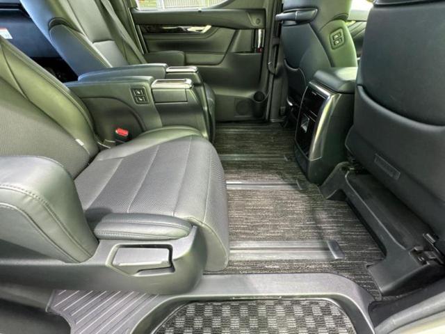 ヴェルファイア Ｚ　Ｇエディション　新品タイヤ／保証書／社外　１１インチ　メモリーナビ／フリップダウンモニター　社外　１０インチ／トヨタセーフティセンス／両側電動スライドドア／エアーシート　前席　衝突被害軽減システム　バックカメラ（5枚目）