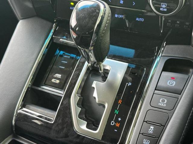 ヴェルファイア Ｚ　Ｇエディション　新品タイヤ／保証書／社外　１１インチ　メモリーナビ／フリップダウンモニター　社外　１０インチ／トヨタセーフティセンス／両側電動スライドドア／エアーシート　前席　衝突被害軽減システム　バックカメラ（18枚目）