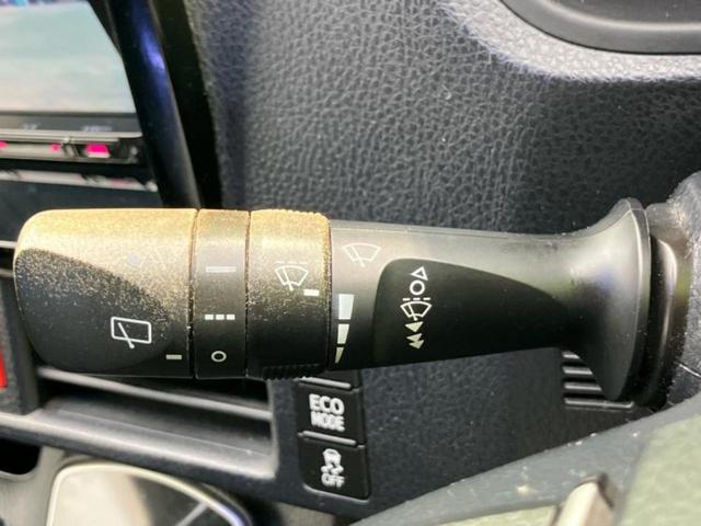 ヴォクシー ZSキラメキ 社外 8インチ SDナビ/フリップダウンモニター 社外 10.1インチ/両側電動スライドドア/ヘッドランプ LED/Bluetooth接続/ETC/EBD付ABS/横滑り防止装置 後席モニター(17枚目)