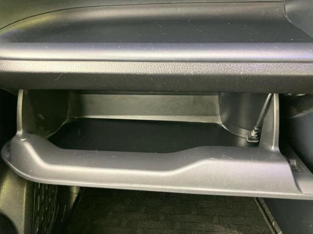 ヴォクシー ZSキラメキ 社外 8インチ SDナビ/フリップダウンモニター 社外 10.1インチ/両側電動スライドドア/ヘッドランプ LED/Bluetooth接続/ETC/EBD付ABS/横滑り防止装置 後席モニター(27枚目)