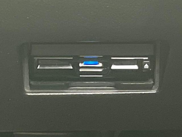 スイフトスポーツ スポーツ 保証書/純正 8インチ SDナビ/シートヒーター/全方位モニター/ヘッドランプ LED/USBジャック/Bluetooth接続/ETC/EBD付ABS/横滑り防止装置/バックモニター/フルセグTV(18枚目)