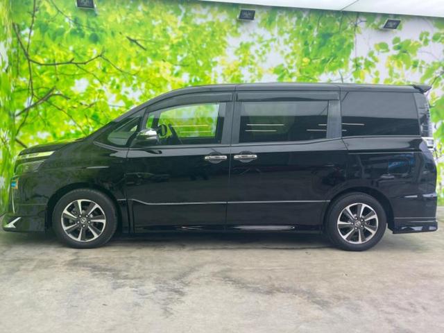 ヴォクシー ＺＳキラメキ３　新品タイヤ／純正エアロ／保証書／社外　９インチ　ＳＤナビ／トヨタセーフティセンス／両側電動スライドドア／車線逸脱防止支援システム／シート　ハーフレザー／ヘッドランプ　ＬＥＤ／Ｂｌｕｅｔｏｏｔｈ接続（2枚目）