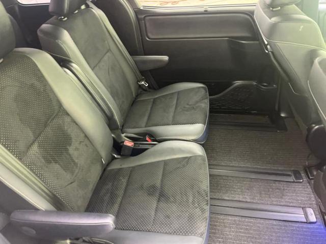 ヴォクシー ＺＳキラメキ３　新品タイヤ／純正エアロ／保証書／社外　９インチ　ＳＤナビ／トヨタセーフティセンス／両側電動スライドドア／車線逸脱防止支援システム／シート　ハーフレザー／ヘッドランプ　ＬＥＤ／Ｂｌｕｅｔｏｏｔｈ接続（5枚目）