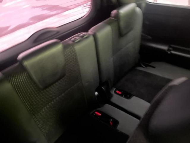 ヴォクシー ＺＳキラメキ３　新品タイヤ／純正エアロ／保証書／社外　９インチ　ＳＤナビ／トヨタセーフティセンス／両側電動スライドドア／車線逸脱防止支援システム／シート　ハーフレザー／ヘッドランプ　ＬＥＤ／Ｂｌｕｅｔｏｏｔｈ接続（6枚目）