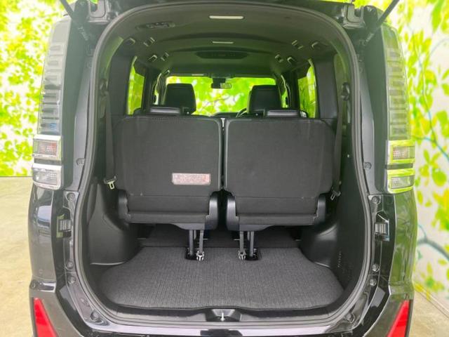 ヴォクシー ＺＳキラメキ３　新品タイヤ／純正エアロ／保証書／社外　９インチ　ＳＤナビ／トヨタセーフティセンス／両側電動スライドドア／車線逸脱防止支援システム／シート　ハーフレザー／ヘッドランプ　ＬＥＤ／Ｂｌｕｅｔｏｏｔｈ接続（20枚目）