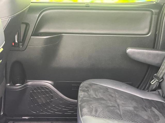 ヴォクシー ＺＳキラメキ３　新品タイヤ／純正エアロ／保証書／社外　９インチ　ＳＤナビ／トヨタセーフティセンス／両側電動スライドドア／車線逸脱防止支援システム／シート　ハーフレザー／ヘッドランプ　ＬＥＤ／Ｂｌｕｅｔｏｏｔｈ接続（24枚目）