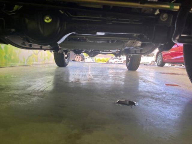 ジムニーシエラ ４ＷＤ　ＪＣ　保証書／セーフティサポート（スズキ）／シートヒーター／車線逸脱防止支援システム／ヘッドランプ　ＬＥＤ／ＥＢＤ付ＡＢＳ／横滑り防止装置／アイドリングストップ／クルーズコントロール／エアバッグ　運転席（31枚目）