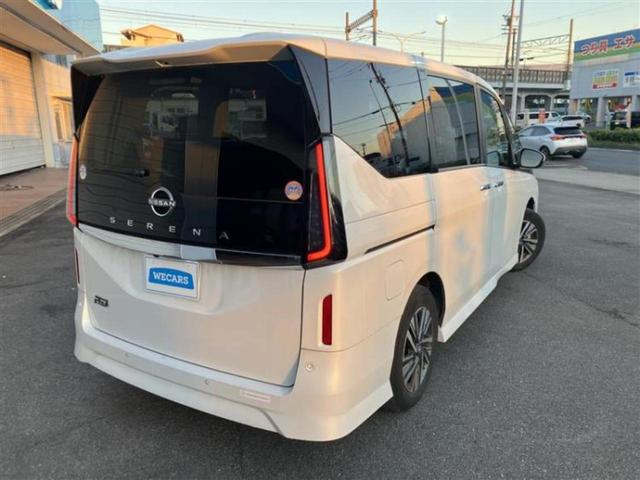 セレナ ハイウェイスターＶ　新品タイヤ／保証書／純正　９インチ　ＳＤナビ／衝突安全装置／両側電動スライドドア／車線逸脱防止支援システム／ヘッドランプ　ＬＥＤ／Ｂｌｕｅｔｏｏｔｈ接続／ＥＢＤ付ＡＢＳ／横滑り防止装置　バックカメラ（3枚目）