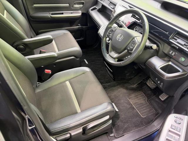 ステップワゴンスパーダ スパーダクールスピリット・ホンダセンシング　新品タイヤ／保証書／純正　ＳＤナビ／フリップダウンモニター／ホンダセンシング／両側電動スライドドア／シートヒーター／マルチビューカメラシステム／車線逸脱防止支援システム／シート　ハーフレザー　ＥＴＣ（4枚目）