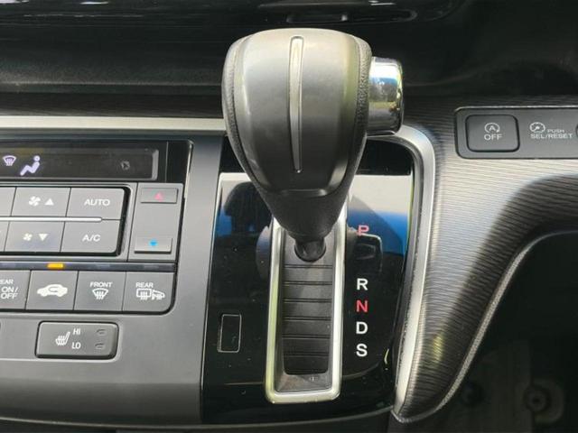 ステップワゴンスパーダ スパーダクールスピリット・ホンダセンシング　新品タイヤ／保証書／純正　ＳＤナビ／フリップダウンモニター／ホンダセンシング／両側電動スライドドア／シートヒーター／マルチビューカメラシステム／車線逸脱防止支援システム／シート　ハーフレザー　ＥＴＣ（18枚目）