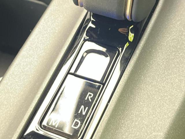 クラウンクロスオーバー ４ＷＤ　ＲＳアドバンスド　新品タイヤ／サンルーフ／モデリスタエアロ／保証書／ディスプレイオーディオ／デジタルインナーミラー／トヨタセーフティセンス／シートヒーター　前席／全方位モニター／車線逸脱防止支援システム　革シート（18枚目）