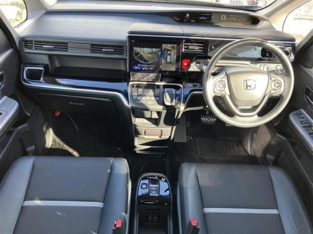 ステップワゴン ｅＨＥＶモデューロＸホンダセンシング　新品タイヤ／保証書／純正　１０インチ　ＳＤナビ／衝突安全装置／両側電動スライドドア／シートヒーター／マルチビューカメラシステム／車線逸脱防止支援システム／シート　ハーフレザー／ドライブレコーダー　純正（4枚目）