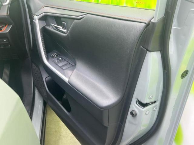 RAV4 4WDアドベンチャー 保証書/純正 9インチ SDナビ/デジタルインナーミラー/衝突安全装置/車線逸脱防止支援システム/シート 合皮/ヘッドランプ LED/Bluetooth接続/ETC/EBD付ABS/横滑り防止装置(19枚目)