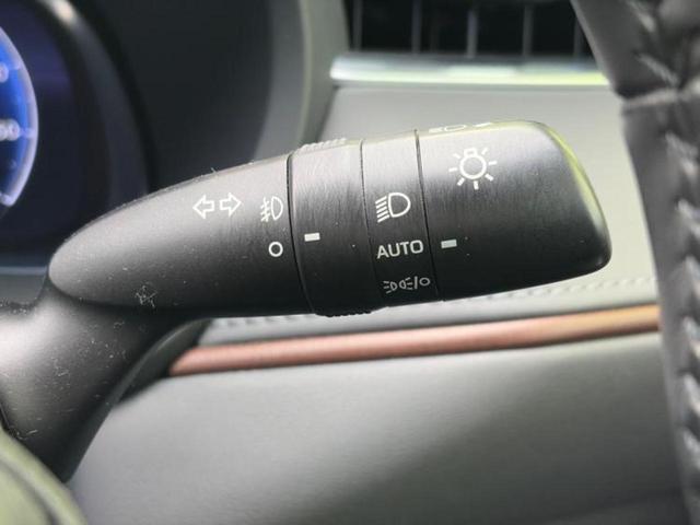 ハリアーハイブリッド Ｚレザーパッケージ　新品タイヤ／保証書／純正　ＳＤナビ／デジタルインナーミラー／衝突安全装置／シートヒーター／パノラミックビューモニター／車線逸脱防止支援システム／シート　フルレザー／電動バックドア　革シート　電動シート（16枚目）