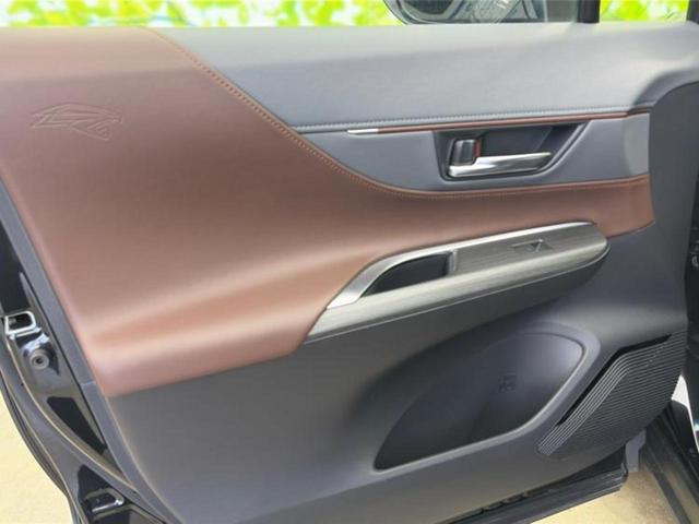 ハリアーハイブリッド Ｚレザーパッケージ　新品タイヤ／保証書／純正　ＳＤナビ／デジタルインナーミラー／衝突安全装置／シートヒーター／パノラミックビューモニター／車線逸脱防止支援システム／シート　フルレザー／電動バックドア　革シート　電動シート（21枚目）