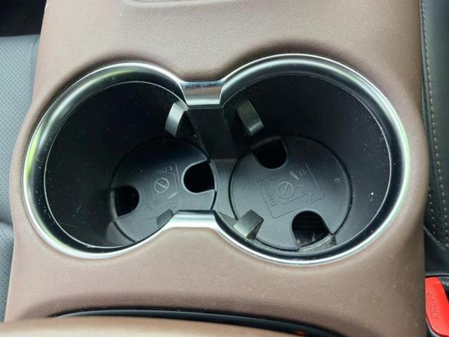 ハリアーハイブリッド Ｚレザーパッケージ　新品タイヤ／保証書／純正　ＳＤナビ／デジタルインナーミラー／衝突安全装置／シートヒーター／パノラミックビューモニター／車線逸脱防止支援システム／シート　フルレザー／電動バックドア　革シート　電動シート（35枚目）