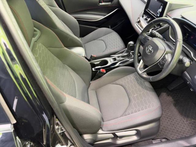 カローラスポーツ Ｇ　Ｚ　新品タイヤ／純正エアロ／社外　ＳＤナビ／衝突安全装置／車線逸脱防止支援システム／ヘッドランプ　ＬＥＤ／Ｂｌｕｅｔｏｏｔｈ接続／ＥＴＣ／ＥＢＤ付ＡＢＳ／横滑り防止装置／バックモニター／フルセグＴＶ（4枚目）