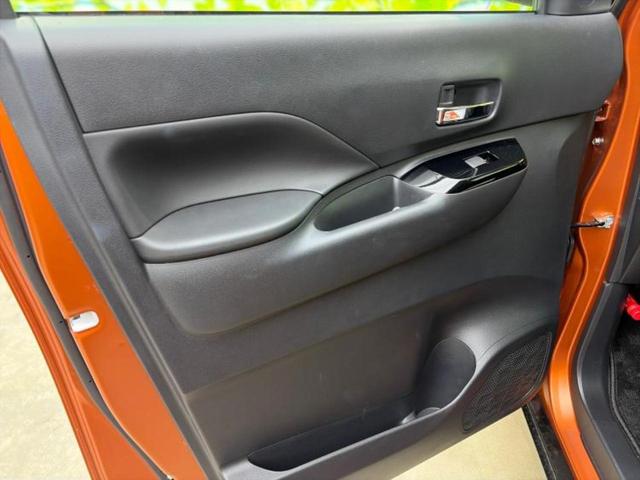 デリカミニ Ｇプレミアム　新品タイヤ／保証書／社外　９インチ　ＳＤナビ／デジタルインナーミラー／イーアシスト（ミツビシ）／両側電動スライドドア／シートヒーター　前席／全方位モニター／車線逸脱防止支援システム　全周囲カメラ（21枚目）