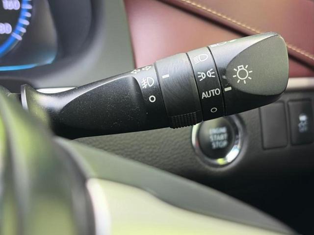 ハリアー プレミアムアドバンスドパッケージ　新品タイヤ／サンルーフ／ＪＢＬ／保証書／純正　ＳＤナビ／衝突安全装置／車線逸脱防止支援システム／シート　ハーフレザー／電動バックドア／ヘッドランプ　ＬＥＤ／ＵＳＢジャック／Ｂｌｕｅｔｏｏｔｈ接続（16枚目）